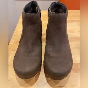 Dansko Maria Milled Nubuck Dark Brown 39